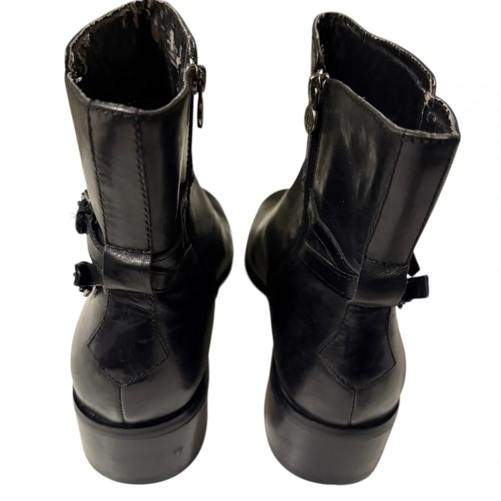 Etienne Aigner Carriage ankle boot in black leather Elegant Ankle Boots